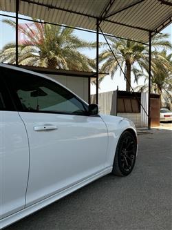 كرايسلر 300